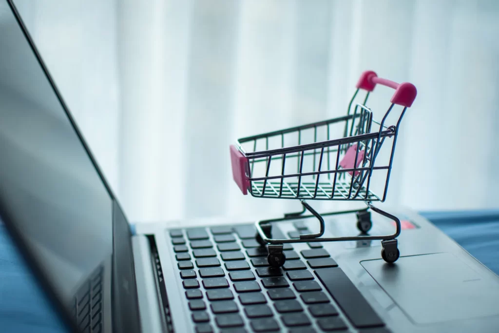 ukryj wybór wysyłki w zakładce koszyk woocommerce